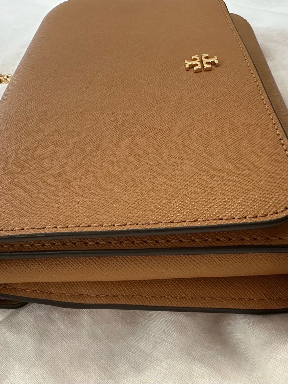 Tory Burch Wallet Crossbody in Caramel